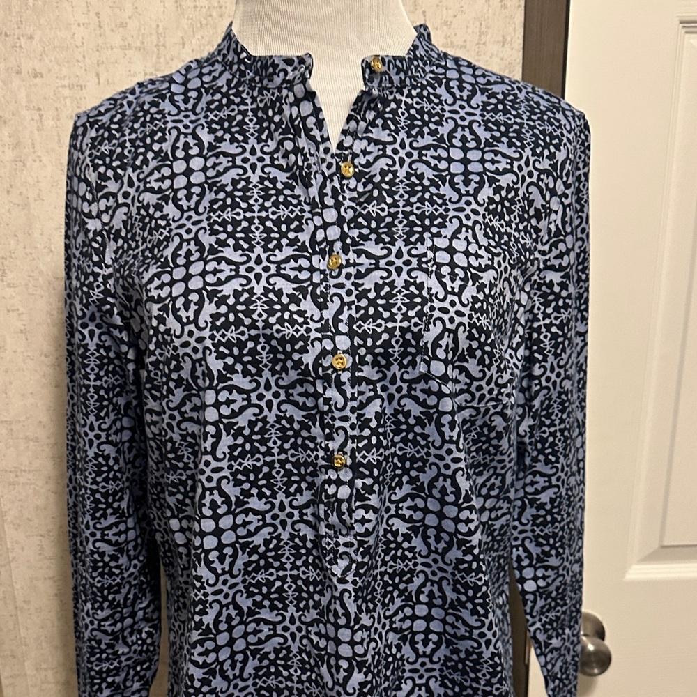 Talbots women's Navy and Light Blue damask print long-sleeve blouse.M cotton